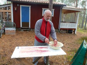 Rückenschonender Filetier-Tisch im Freien